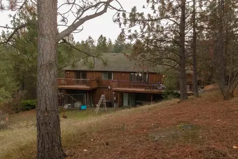 Exterior - 12816 E Apache Pass Rd, Spokane, WA 99206 photo 3 of 13