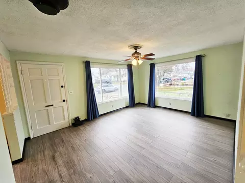 Living - 1024 E Queen Ave, Spokane, WA 99207 photo 4 of 4