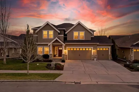 1821 S Shamrock Dr, Greenacres, WA 99016