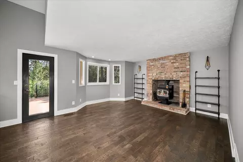 Living - 8024 Elde Dr, Spokane, WA 99212 photo 4 of 5