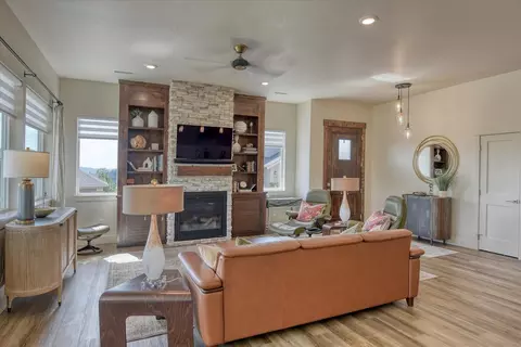 Living - 13622 N Eagle View Ln, Spokane, WA 99208 photo 1 of 3