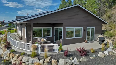 Exterior - 13622 N Eagle View Ln, Spokane, WA 99208 photo 2 of 3
