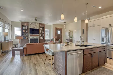 Kitchen - 13622 N Eagle View Ln, Spokane, WA 99208 photo 6 of 6