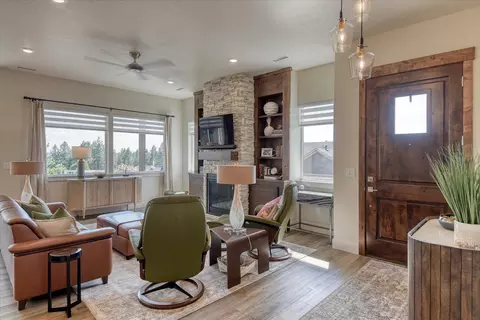 Entry Way - 13622 N Eagle View Ln, Spokane, WA 99208 photo 1 of 1