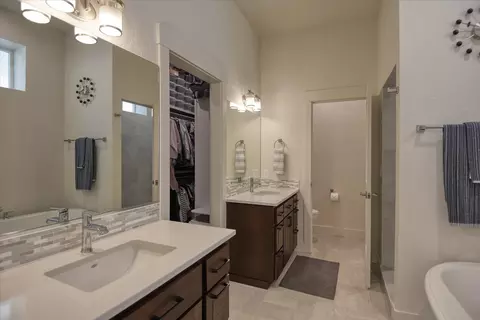 Bath - 13622 N Eagle View Ln, Spokane, WA 99208 photo 1 of 3