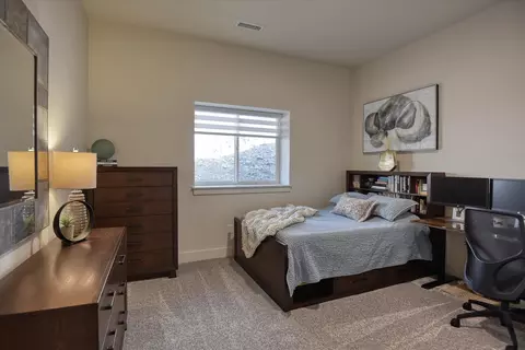 Bedroom - 13622 N Eagle View Ln, Spokane, WA 99208 photo 2 of 2