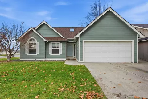 18907 E Baldwin Ln, Greenacres, WA 99016