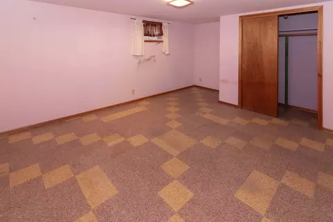 Bedroom - 13119 E Main Ave, Spokane, WA 99216 photo 4 of 4