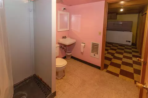 Bath - 13119 E Main Ave, Spokane, WA 99216 photo 2 of 2