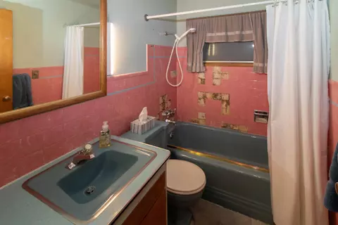 Bath - 13119 E Main Ave, Spokane, WA 99216 photo 1 of 2
