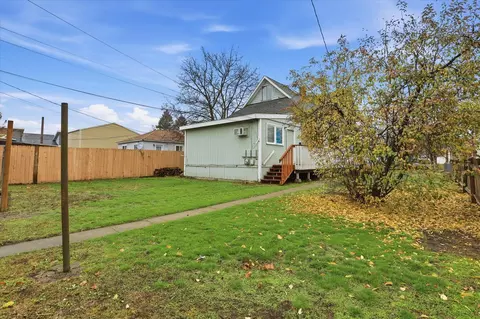 Exterior - 312 E Baldwin Ave, Spokane, WA 99207 photo 10 of 11