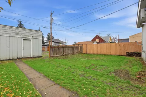 Exterior - 312 E Baldwin Ave, Spokane, WA 99207 photo 9 of 11