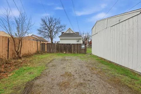 Exterior - 312 E Baldwin Ave, Spokane, WA 99207 photo 7 of 11