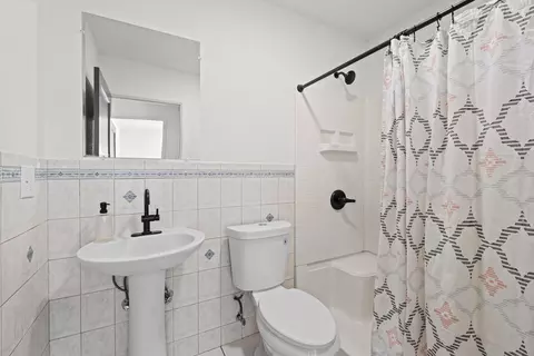 Bath - 5518 E Commerce Ave, Spokane, WA 99212 photo 1 of 1
