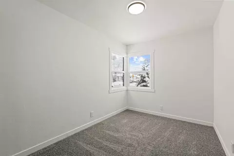 Bedroom - 5518 E Commerce Ave, Spokane, WA 99212 photo 3 of 7