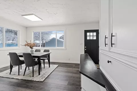Dining - 5518 E Commerce Ave, Spokane, WA 99212 photo 3 of 5