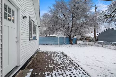 Exterior - 5518 E Commerce Ave, Spokane, WA 99212 photo 6 of 8
