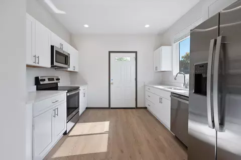 Kitchen - 1912 N Regal Rd, Spokane, WA 99207 photo 2 of 4