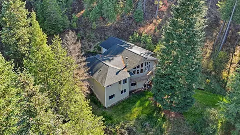 30324 N Elk Chattaroy Rd, Chattaroy, WA 99003