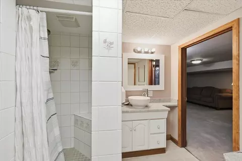 Bath - 4135 E Frederick Ave, Spokane, WA 99217 photo 3 of 3