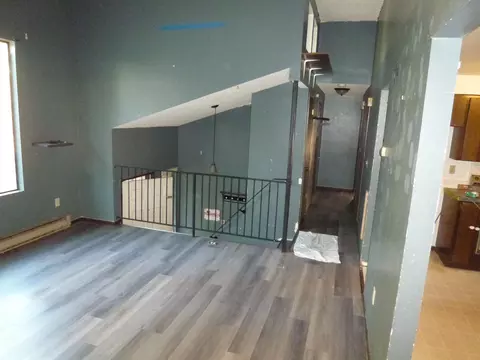Living - 924 E Bedivere Dr, Spokane, WA 99218 photo 4 of 7