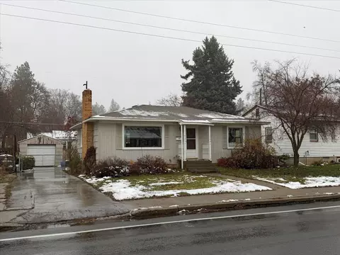 1027 E 37th Ave, Spokane, WA 99203