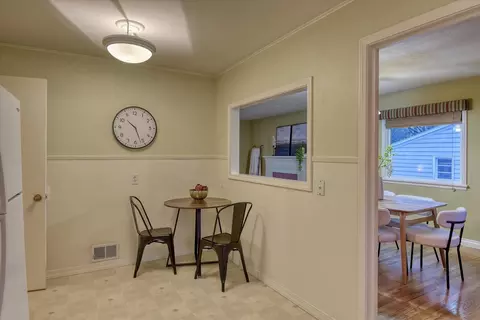 Dining - 1027 E 37th Ave, Spokane, WA 99203 photo 3 of 3