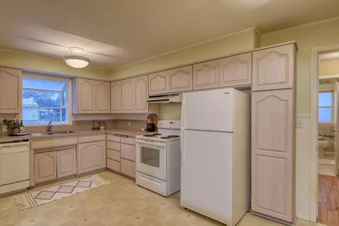Kitchen - 1027 E 37th Ave, Spokane, WA 99203 photo 1 of 4