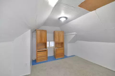 Bedroom - 1329 E Gordon Ave, Spokane, WA 99207 photo 3 of 3