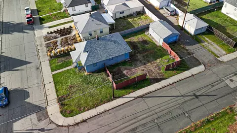 View/Area - 1329 E Gordon Ave, Spokane, WA 99207 photo 2 of 4