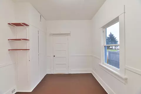 Bedroom - 1329 E Gordon Ave, Spokane, WA 99207 photo 2 of 3