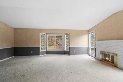 Living - 9520 E Holman Rd, Spokane, WA 99206 photo 7 of 7
