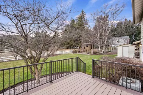 Exterior - 9520 E Holman Rd, Spokane, WA 99206 photo 5 of 13
