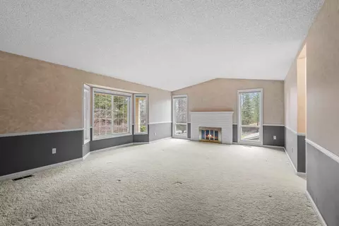 Living - 9520 E Holman Rd, Spokane, WA 99206 photo 5 of 7