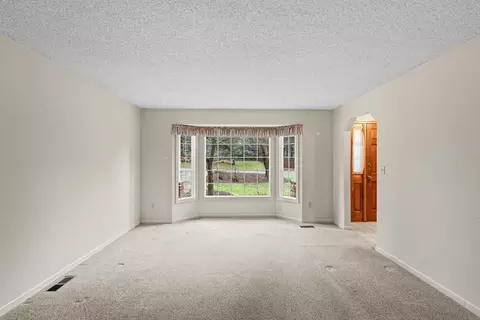 Living - 9520 E Holman Rd, Spokane, WA 99206 photo 4 of 7
