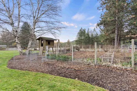 Exterior - 9520 E Holman Rd, Spokane, WA 99206 photo 13 of 13