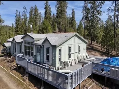 9414 E Big Meadows Rd, Chattaroy, WA 99003