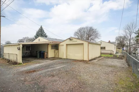 Exterior - 3323 E Jackson Ave, Spokane, WA 99217 photo 4 of 4