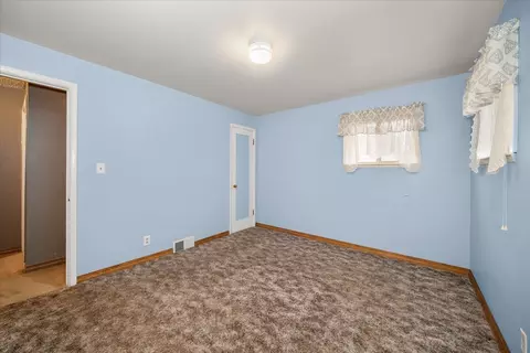 Bedroom - 3323 E Jackson Ave, Spokane, WA 99217 photo 1 of 3