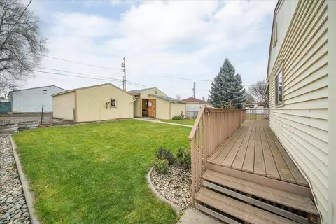 Exterior - 3323 E Jackson Ave, Spokane, WA 99217 photo 2 of 4