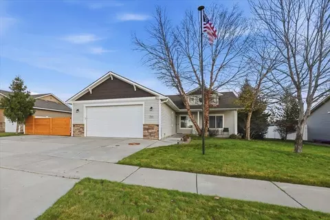 9122 N K St, Spokane, WA 99208