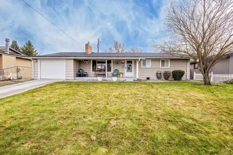 7408 N Calkins Dr, Spokane, WA 99208