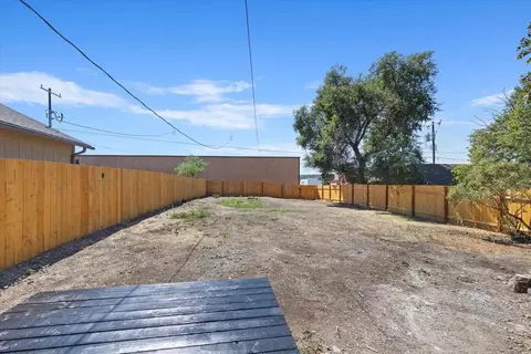 Exterior - 1708 E Mallon Ave, Spokane, WA 99212 photo 4 of 5