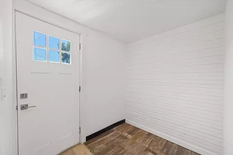 Entry Way - 1708 E Mallon Ave, Spokane, WA 99212 photo 3 of 4