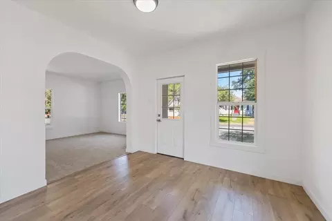 Living - 1708 E Mallon Ave, Spokane, WA 99212 photo 1 of 2