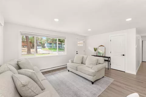 Living - 3817 E 7th Ave, Spokane, WA 99202 photo 3 of 6