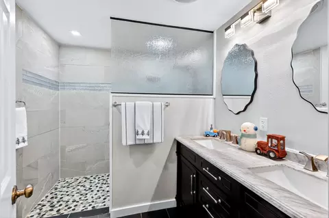 Bath - 7109 E 9th Ave, Spokane Valley, WA 99212 photo 2 of 3