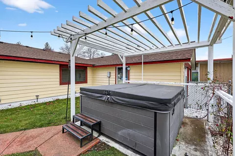 Exterior - 7109 E 9th Ave, Spokane Valley, WA 99212 photo 11 of 11