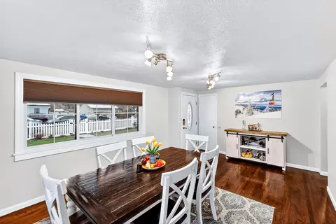 Dining - 7109 E 9th Ave, Spokane Valley, WA 99212 photo 3 of 4