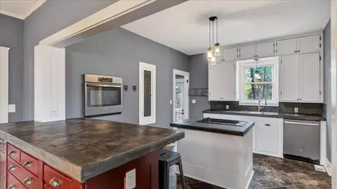 Kitchen - 3908 E 13th Ave, Spokane, WA 99202 photo 2 of 5